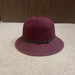 Super pretty burgundy felt hat